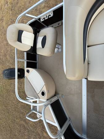 2013 Sun Tracker, Import USA — Foto 10 z 12