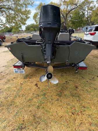 Tracker, Import USA — Foto 11 z 12