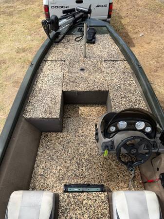 Tracker, Import USA — Foto 2 z 12