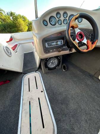 2000, Import USA — Foto 6 z 12
