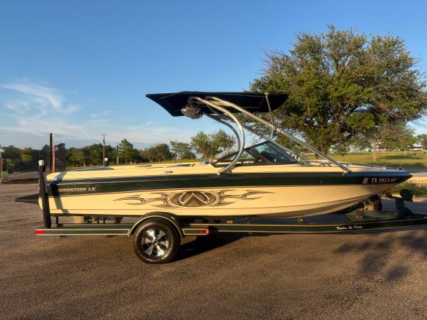 Malibu, Import USA — Foto 1