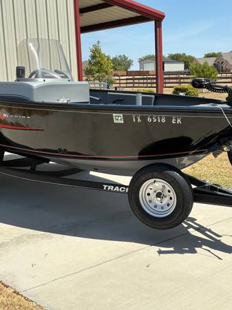 Tracker, Import USA — Foto 8 z 12