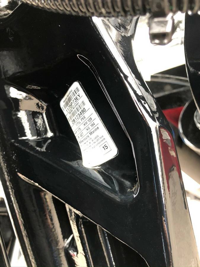 2016 Nitro, Import USA — Foto 2 z 5