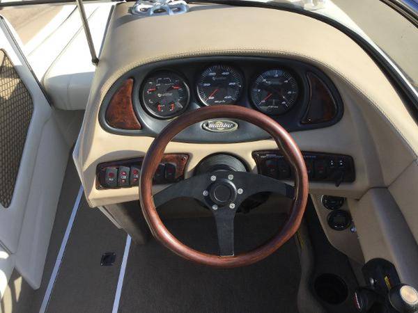 2002 Malibu, Import USA — Foto 6 z 7