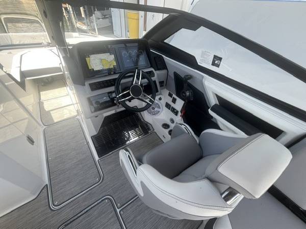 2022 Cobalt, Import USA — Foto 11 z 12