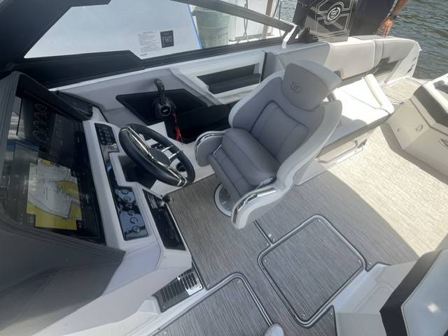 2022 Cobalt, Import USA — Foto 12 z 12