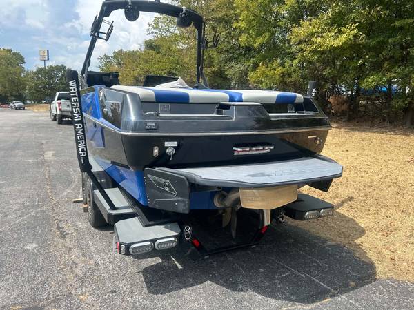 2021 Axis, Import USA — Foto 3 z 12