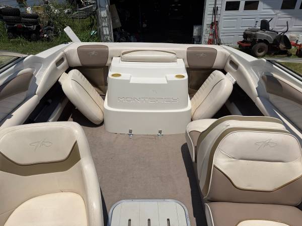 2000, Import USA — Foto 9 z 12