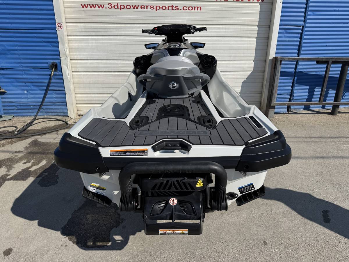 2024 Sea-Doo, Import USA — Foto 8 z 11