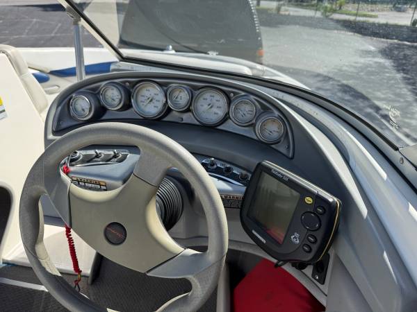 2005 Bayliner, Import USA — Foto 7 z 12