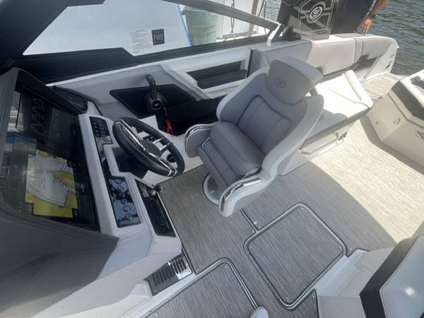 2022 Cobalt, Import USA — Foto 12 z 12