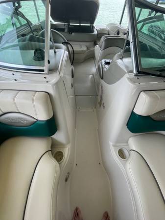 2004 Sea Ray, Import USA — Foto 9 z 12