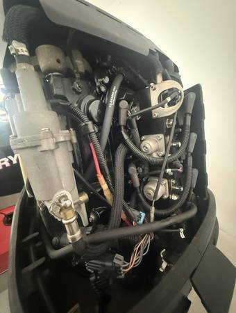 Tracker, Import USA — Foto 2 z 7