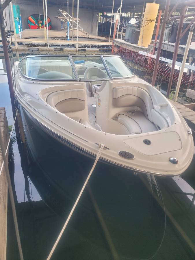 2002 Sea Ray, Import USA — Foto 2 z 7