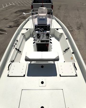 2022 Crestliner, Import USA — Foto 11 z 12