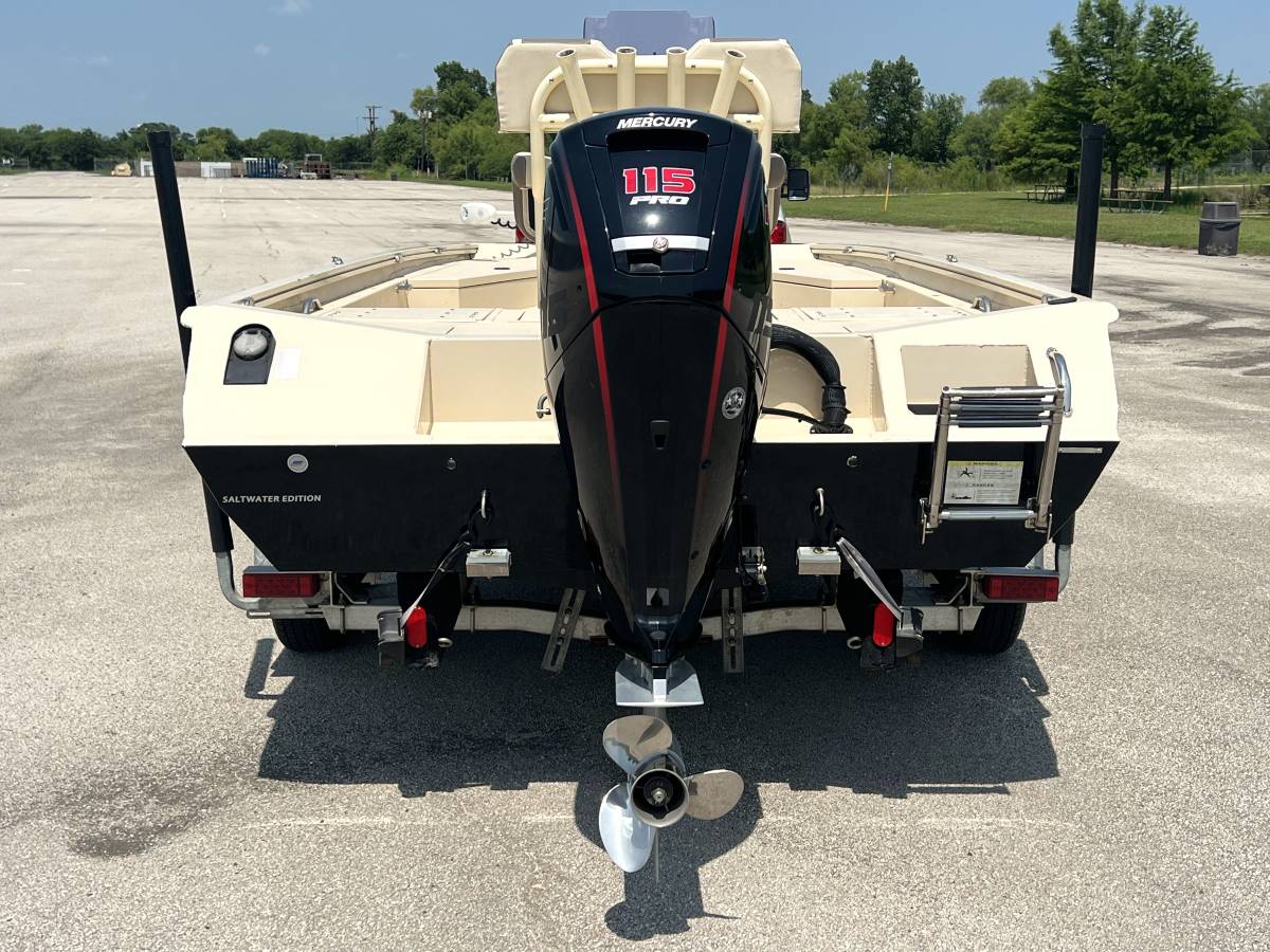 2022 Lowe, Import USA — Foto 4 z 12