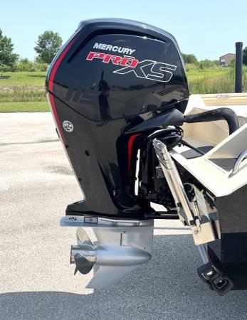 2022 Lowe, Import USA — Foto 6 z 12