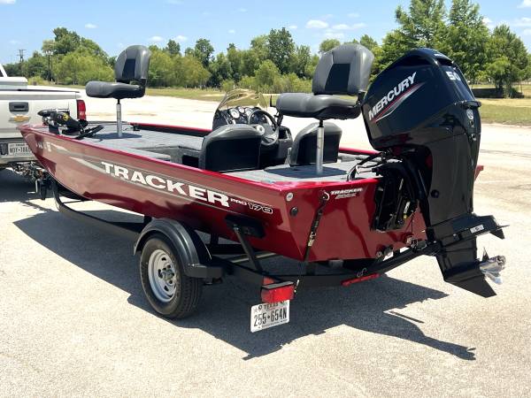 2025 Tracker, Import USA — Foto 5 z 12