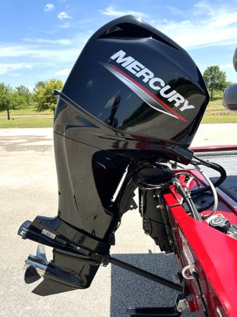 2025 Tracker, Import USA — Foto 8 z 12