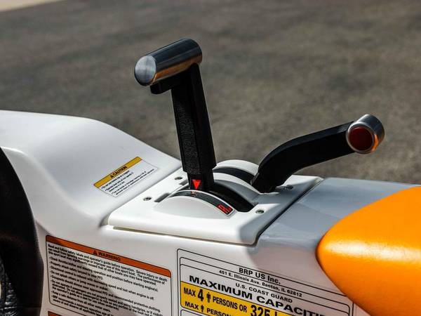 2012 Sea-Doo, Import USA — Foto 2 z 11
