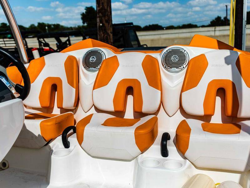 2012 Sea-Doo, Import USA — Foto 4 z 11