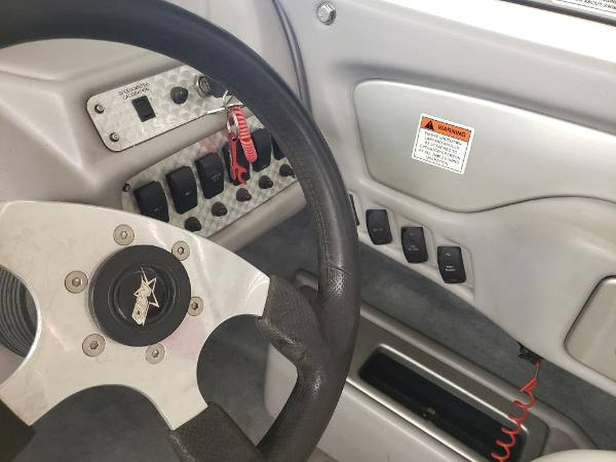 2002 MasterCraft, Import USA — Foto 3 z 8