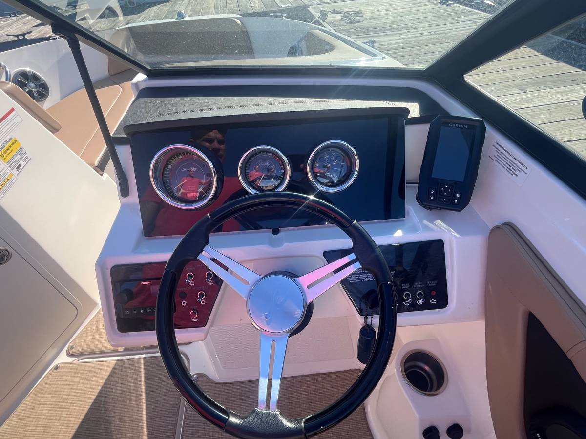 2019 Sea Ray, Import USA — Foto 8 z 12