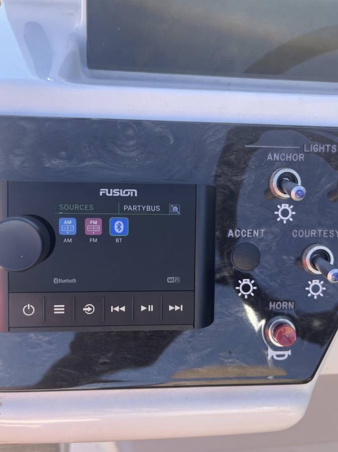 2019 Sea Ray, Import USA — Foto 9 z 12