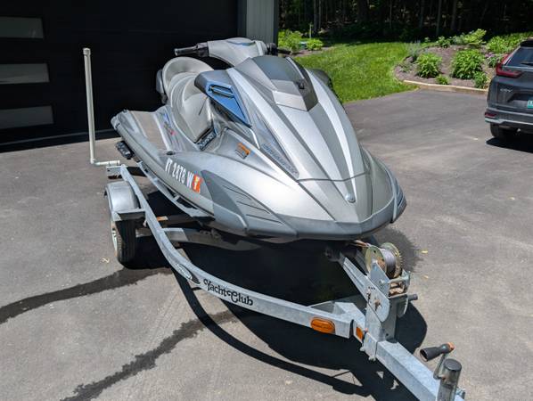 2011 Yamaha, Import USA — Foto 1