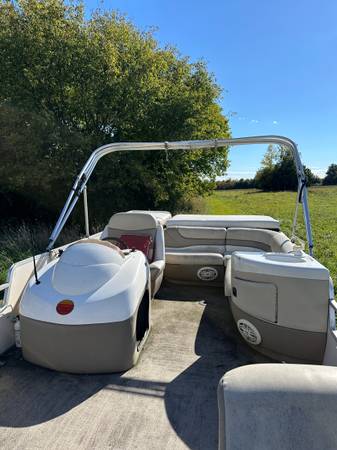 2000 Sun Tracker, Import USA — Foto 9 z 12