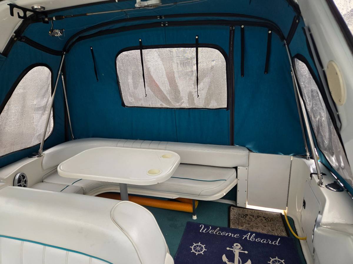 1995 Sea Ray, Import USA — Foto 4 z 12