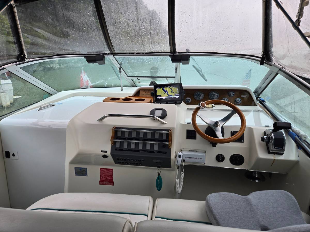 1995 Sea Ray, Import USA — Foto 5 z 12