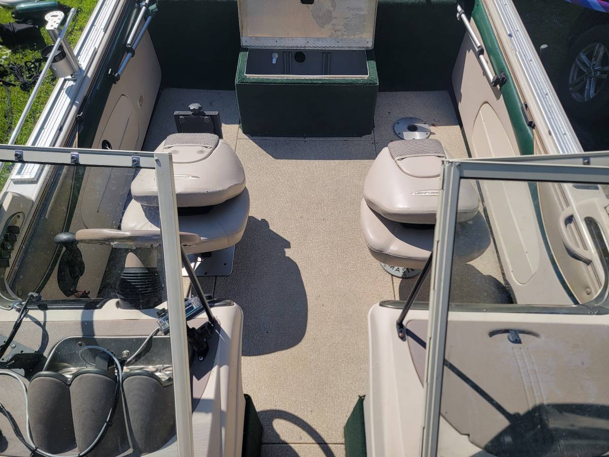 2001 Crestliner, Import USA — Foto 12 z 12