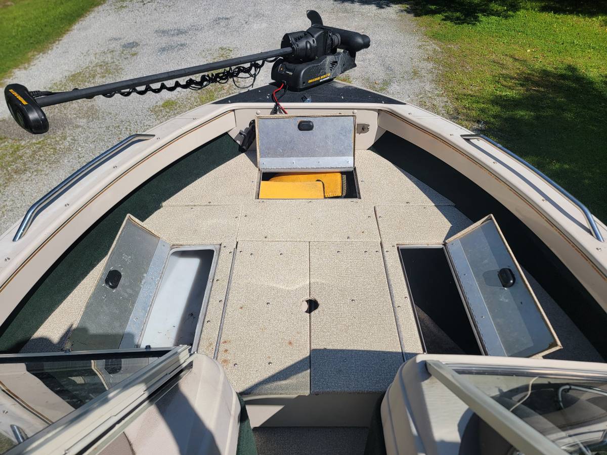 2001 Crestliner, Import USA — Foto 6 z 12