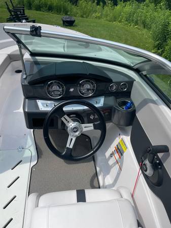 Four Winns, Import USA — Foto 6 z 9