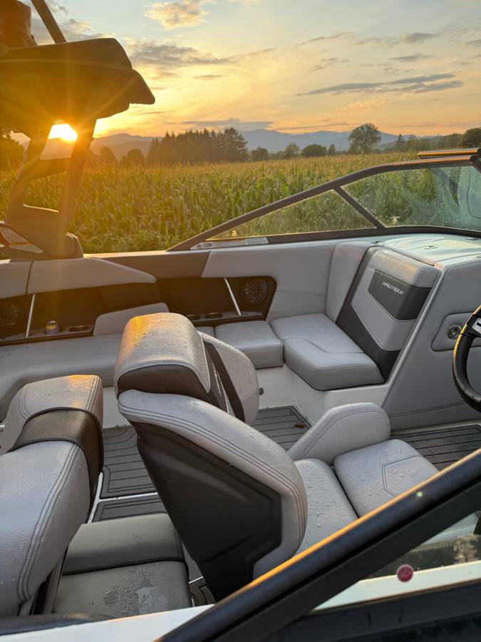 2021 Nautique, Import USA — Foto 4 z 9