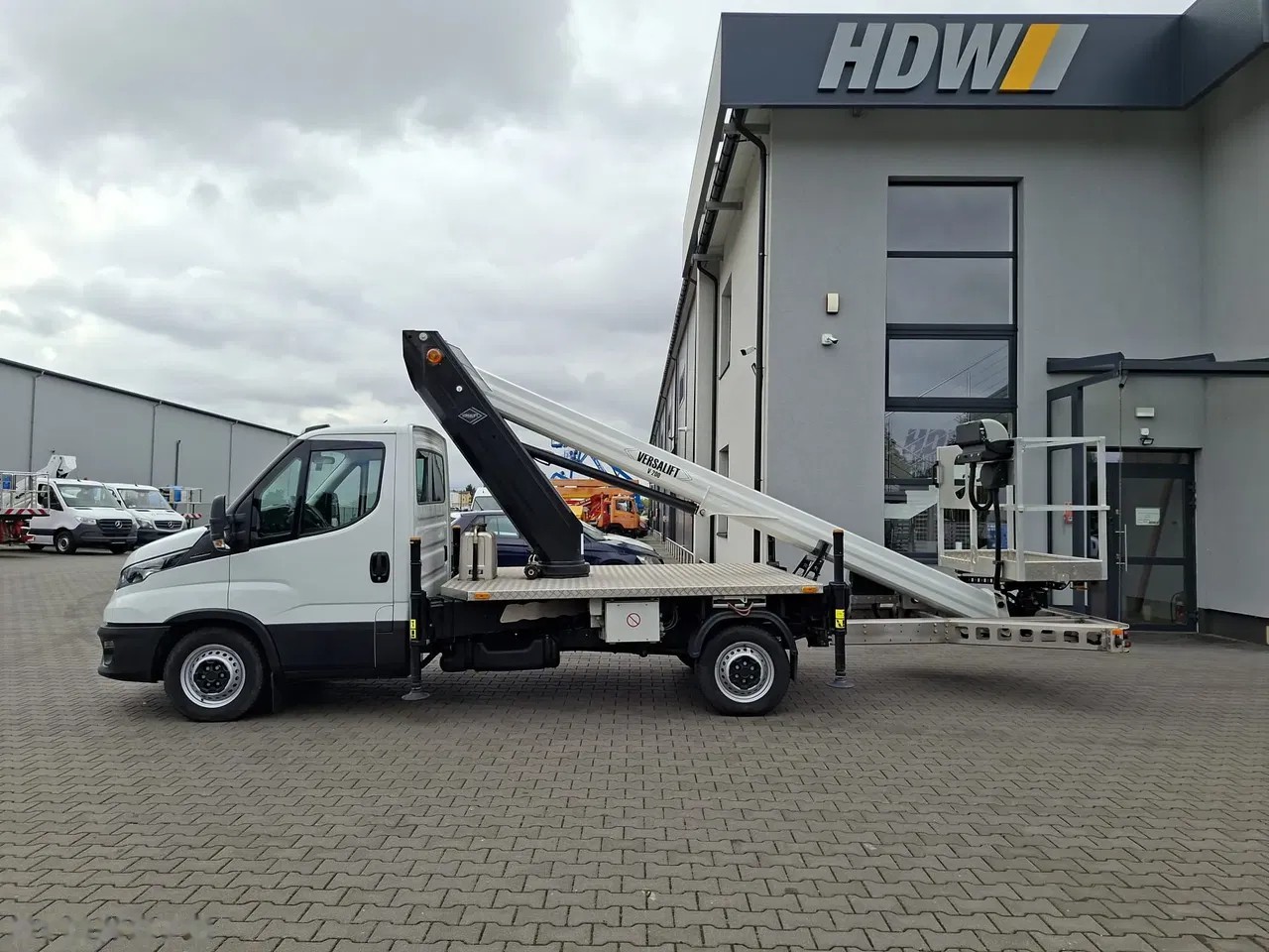 2024 Versalift V-200, 68 mth, Import Auf Lager in der EU — Foto 1