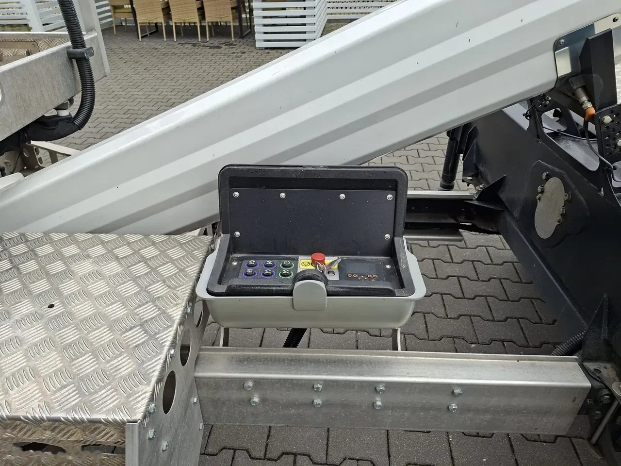 2024 Versalift V-200, 68 mth, Import Auf Lager in der EU — Foto 11 z 11