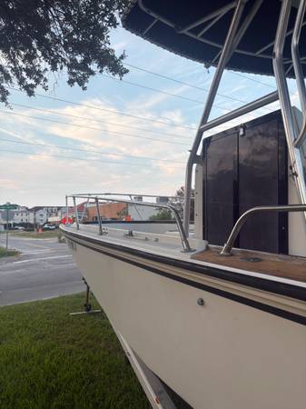 Boston Whaler, Import USA — Foto 8 z 9