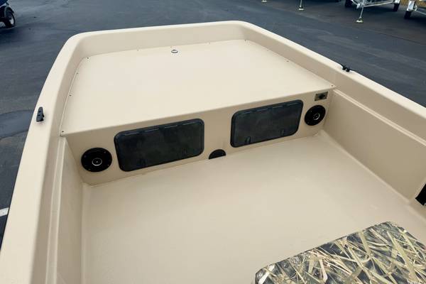 2026 Boston Whaler, Import USA — Foto 12 z 12