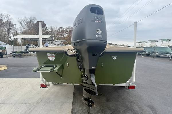 2026 Boston Whaler, Import USA — Foto 2 z 12