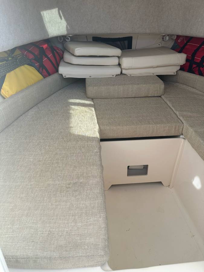 2022 Grady-White, weiß, Import USA — Foto 7 z 12