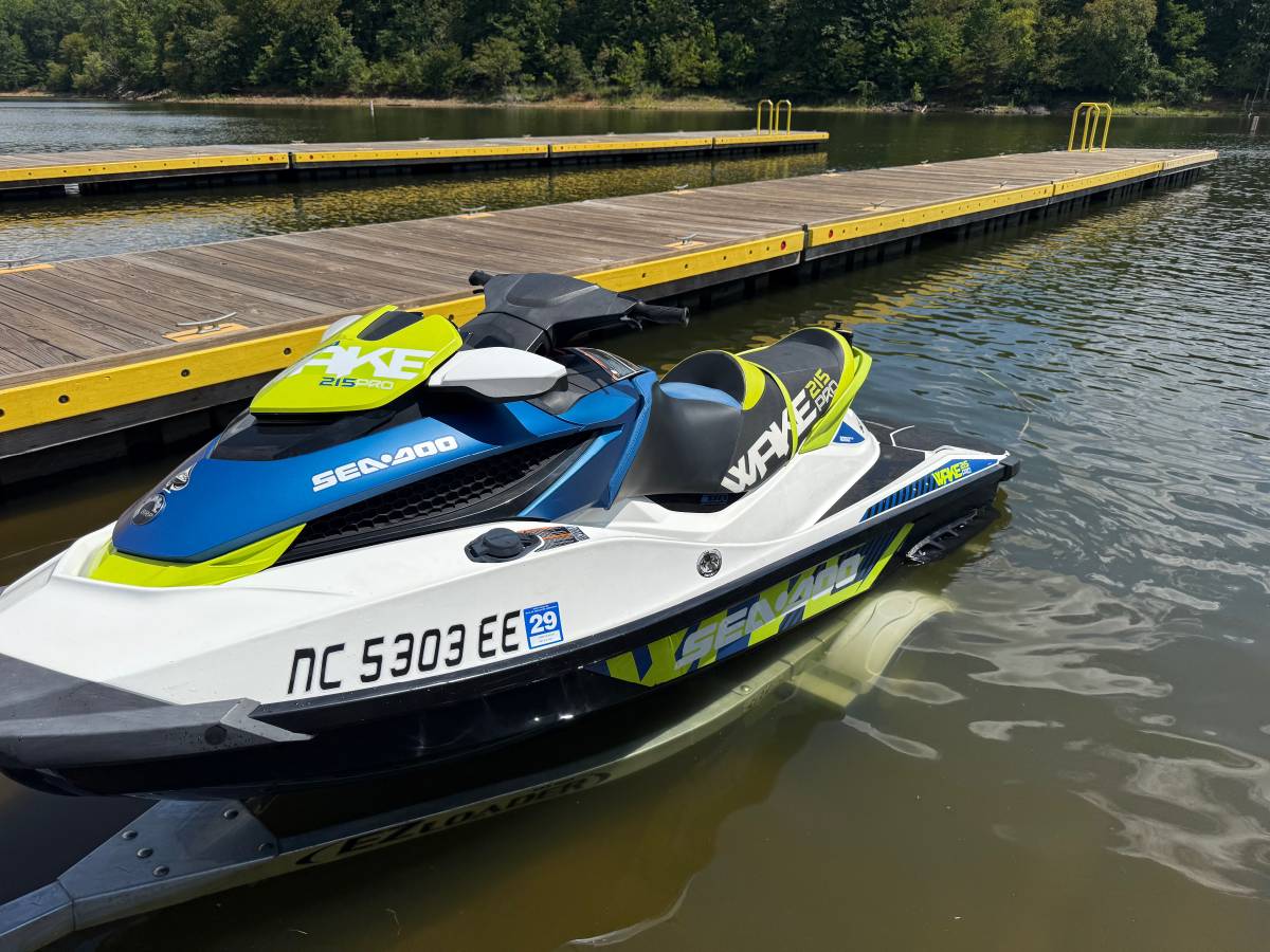 2016 Sea-Doo, Import USA — Foto 2 z 7
