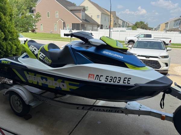 2016 Sea-Doo, Import USA — Foto 4 z 7