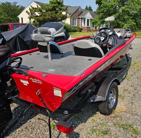 2018 Tracker, Import USA — Foto 6 z 7