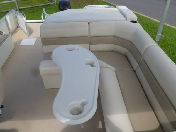 2009 Lowe, Import USA — Foto 4 z 12