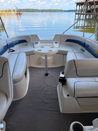 2004 Bayliner, Import USA — Foto 3 z 12