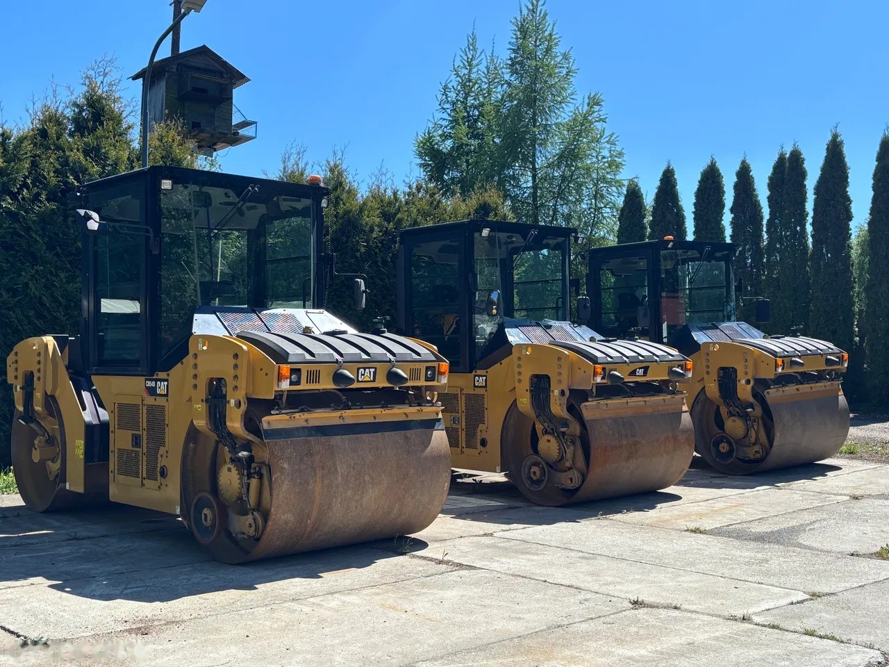 2016 Caterpillar, 5.000 mth, Import Auf Lager in der EU — Foto 1