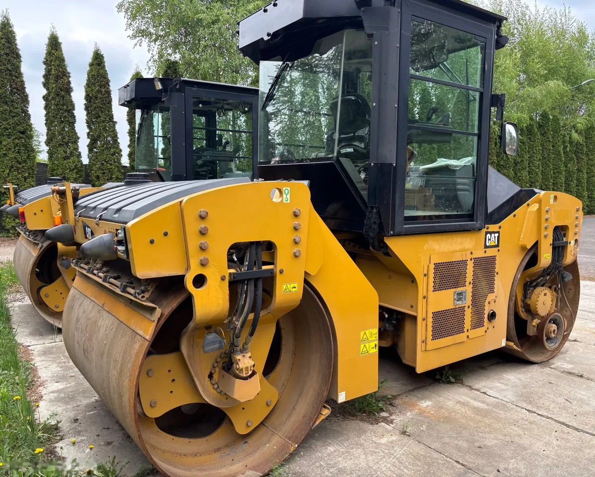2016 Caterpillar, 5.000 mth, Import Auf Lager in der EU — Foto 11 z 23