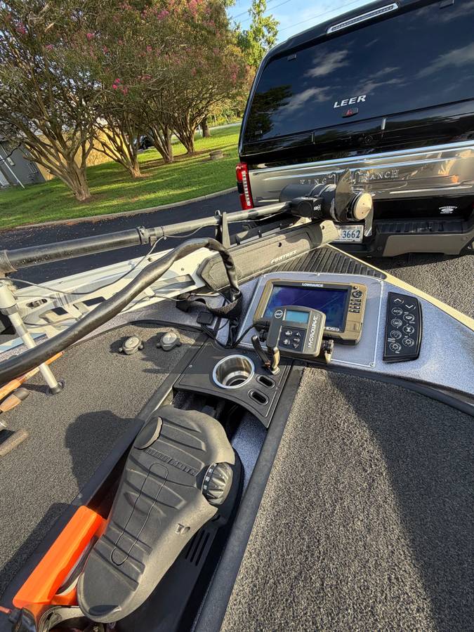 2016 Ranger, Import USA — Foto 10 z 12